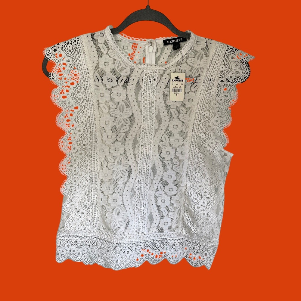 Express NWT White Floral Lace Crop Top Mock Neck Scalloped Boho Bridal Small